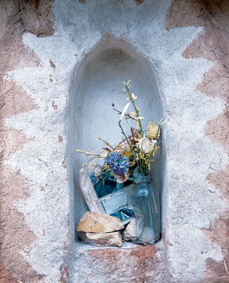 
Dyanna created this altar in a niche. She observes, “Nature is always itself.”
